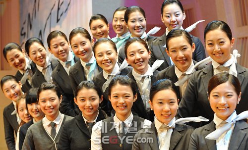 예비승무원 웃음 경연