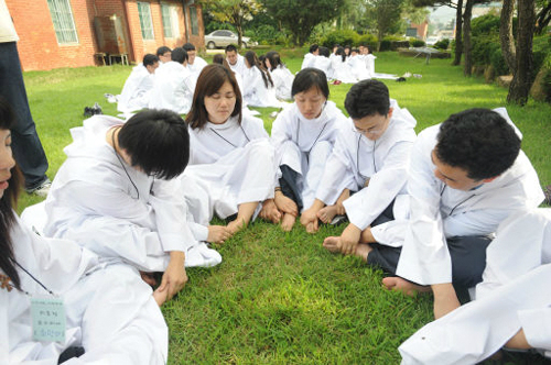 신자가 아니라도 문 활짝… “명상을 즐기세요”