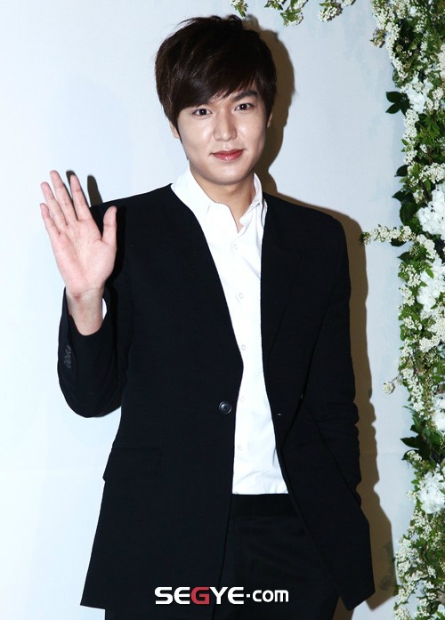 [포토] 이민호, 솔미 누나 행복하게 사세요