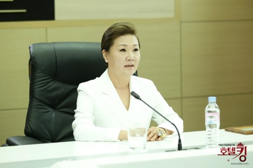 [스타 헤어 따라잡기 31탄]호텔킹 김해숙, 카리스마 커리어우먼 헤어스타일