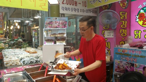 여름철 더위, 맥주 한 잔과 닭강정 한 입이면 ‘끝’