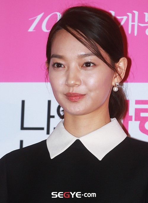 [포토] 신민아 빛난는 도자기 피부