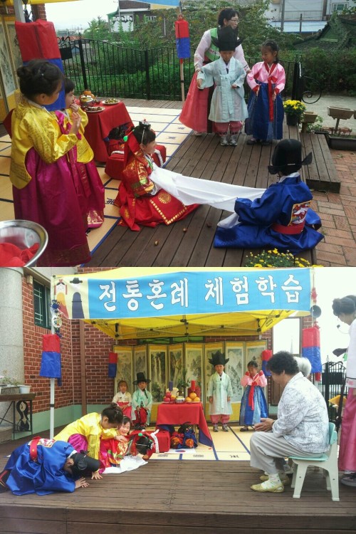 꼬마 신랑-신부 전통 혼례에 노인들 함박미소