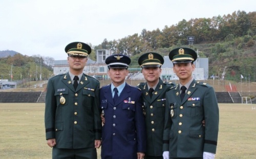 4형제 모두 군복무 “우리가 진짜 사나이”
