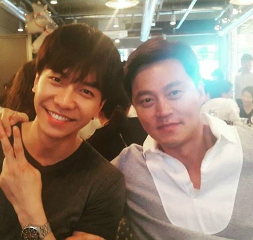 ‘꽃보다 할배’의 두 짐꾼, 이승기와 이서진…다정한 사진 공개