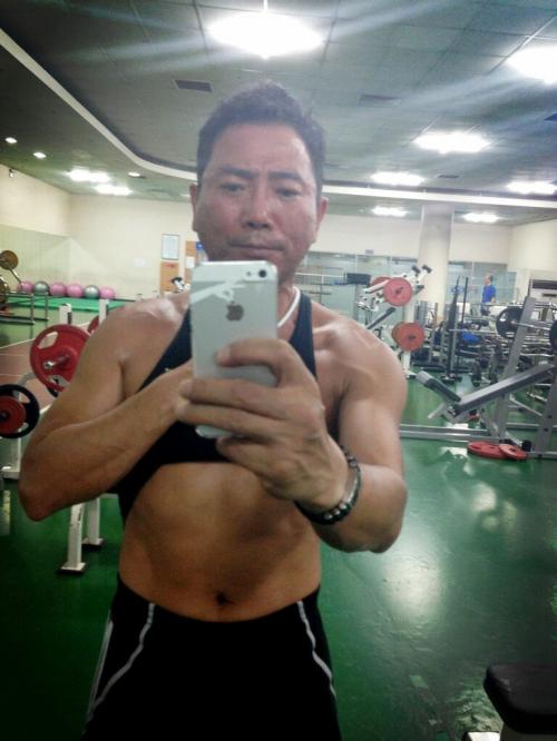 '복면가왕' 이봉원, 섹시한 복근 셀카 공개...'복근도 에이스네'