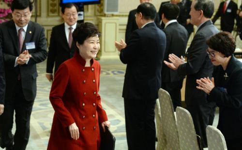 헬스케어산업 시장 개척도 박차