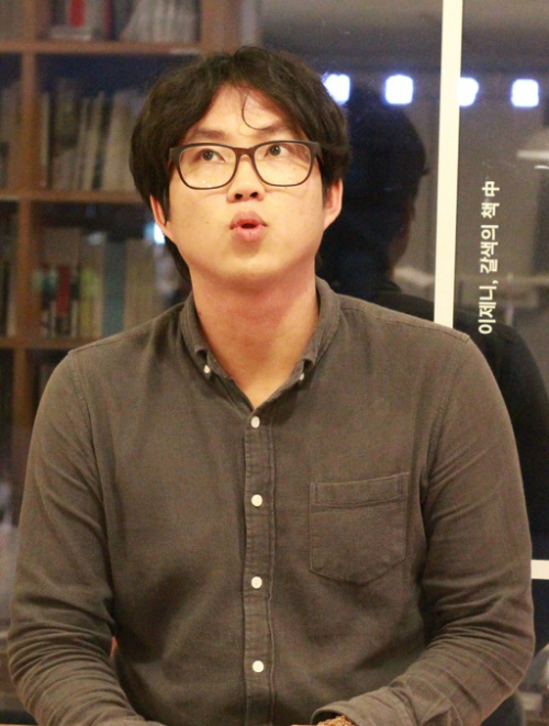 시는 아무 때나 찾아오지 않아…혼자라 느낄 때 비로소 가까워져