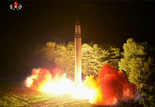 美정보당국 北, ICBM 탑재 소형핵탄두 개발 성공· 완전 핵보유국…WP보도