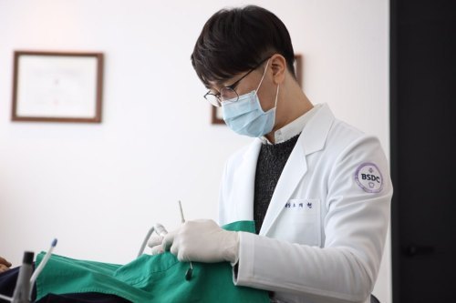 소재현 치과의사 상복 터졌다