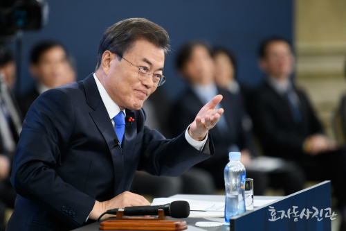 생일 축하받은 문재인 대통령의 반응…두 번 다시 없을 특별한 생일