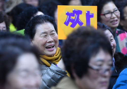 [포토] 늦깎이 학생들의 동화 구연 열정