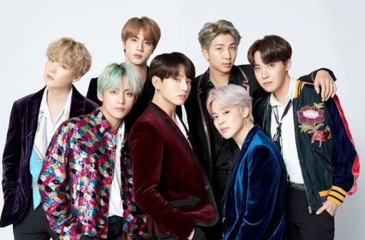 방탄소년단, 스타디움 투어로 세계투어 차트 정상·매출 900억원