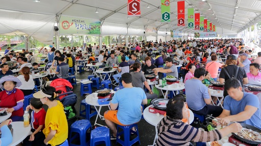 “특산물 맛보고 가수도 보고…” 장수 한우랑 사과랑 축제 내달 6일 개막