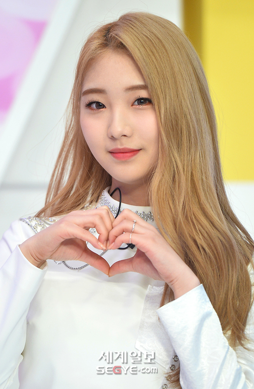 [포토] 이달의소녀 여진 깜찍하게