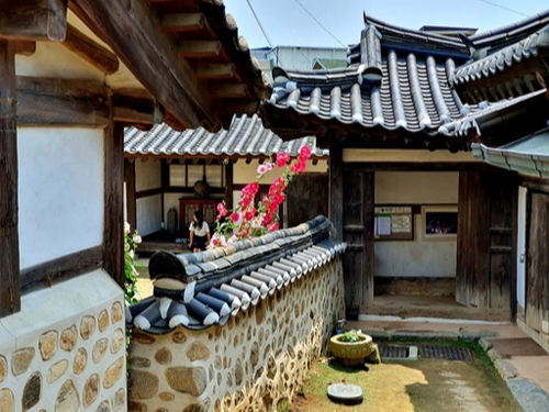 강화도령 살던 집에 접시꽃 활짝 피었네 [최현태 기자의 여행홀릭]