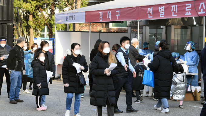 [포토] 코로나19 재확산에 분주한 강서구