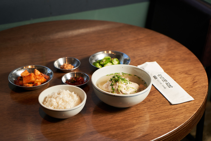 미쉐린 가이드 선정 맛집 ‘광화문국밥’, 블루스트리트와 HMR 단독 론칭