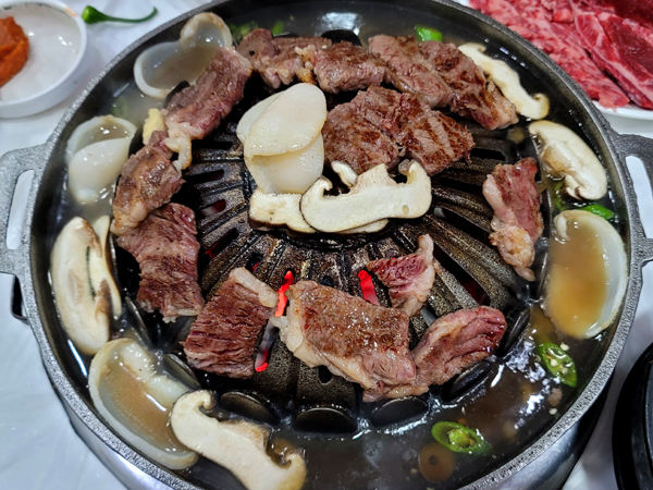 된장물회·갯장어 샤브샤브·장흥삼합 “오매! 맛나부러” [최현태 기자의 여행홀릭]