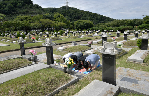 “올해도 미리 왔습니다”
