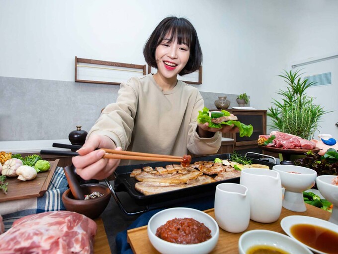 [포토] 대표 먹방 유튜버 ‘쯔양’과 다 함께 2022 한돈 삼겹살데이