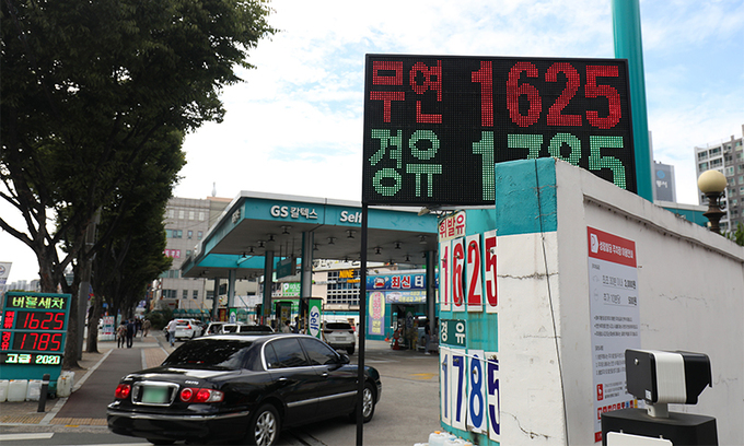 주유소 도매가 공개… ‘들쑥날쑥’ 기름값 잡는다
