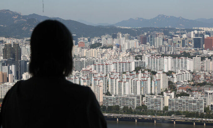 환율 1440원 넘게 오르고… 코스피·집값·인구는 내려갔다 [한강로 경제브리핑]