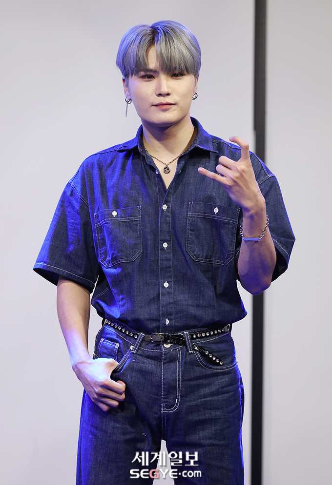 [포토] 에이블루 온 멋진 공연 기대하세요!