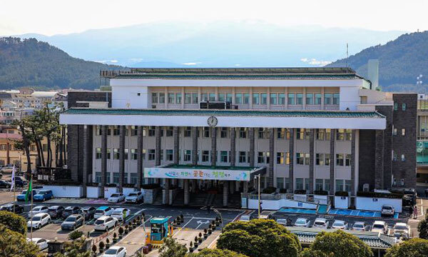 제주도 ‘조직 개편’ 첫 인사 여성 ‘발탁’… 실·국장 오 지사 고교 동문 ‘편중’ 논란