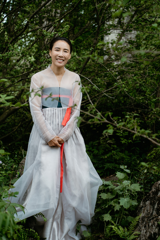 ‘英 찰스 국왕 극찬’ 황지해 작가 “정원, 문화 균형·다양성 창의적 전달 매개”