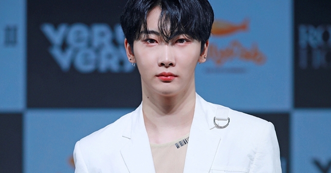베리베리 호영, 활동 일시 중단...최근 심리적 불안 증세