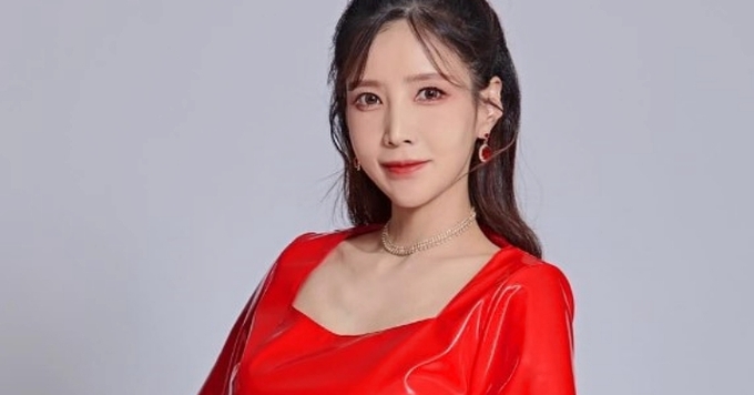 만삭으로 ‘현역가왕’ 출연한 한봄, 방송 자진하차…“출산·육아 전념”