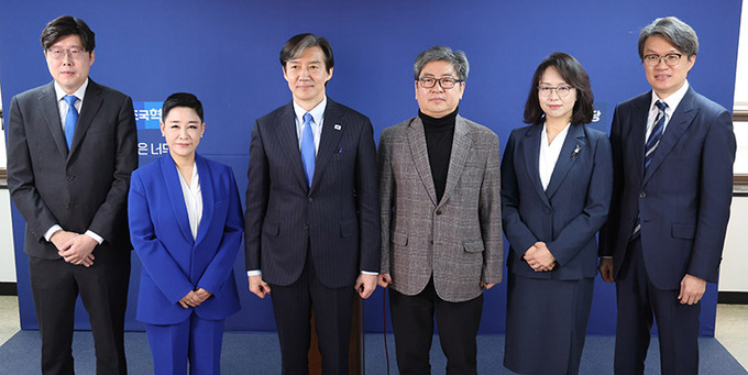 이재명 등장 곡 불렀던 가수 리아·김학의 사건 담당 이규원 검사 등 조국혁신당 입당