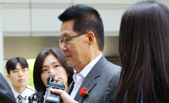 박지원 “尹, 국민의힘 탈당하고 거국적 내각 구성해야”