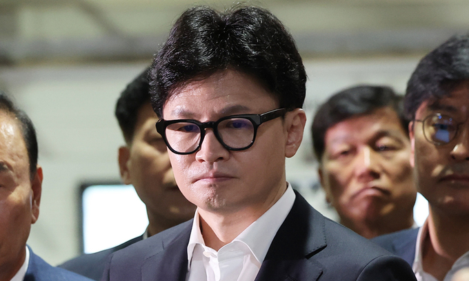 한동훈의 지지율 추락… 尹과 차별화 실패·이재명과 협치 탓?