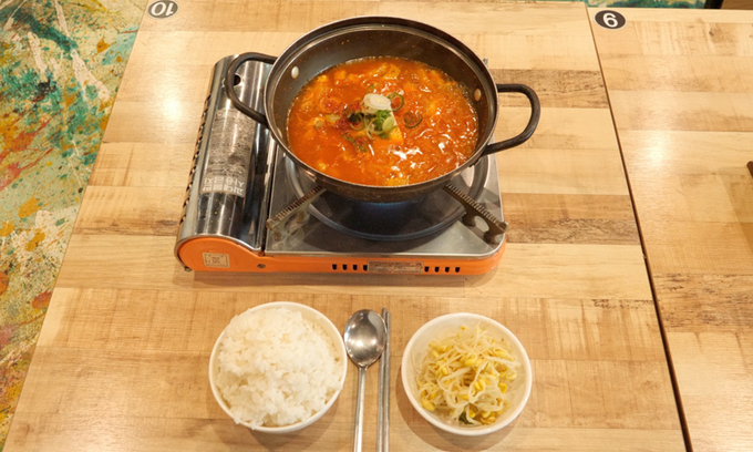 3000원 김치찌개, 마음이 더 배부른 ‘따뜻한 밥상’ [비쌀 이유 없잖아요]