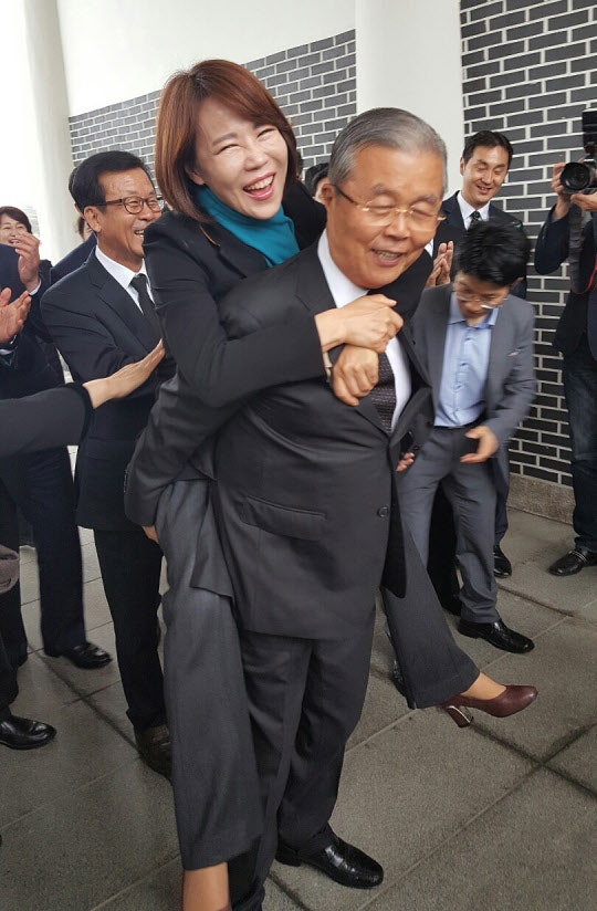 새누리당 정권 하에서 대대적 수정 또는 백지화가 유력해보이는 정책.jpg | 인스티즈