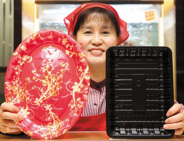 롯데백화점도 친환경 고기 받침으로 바꿨다