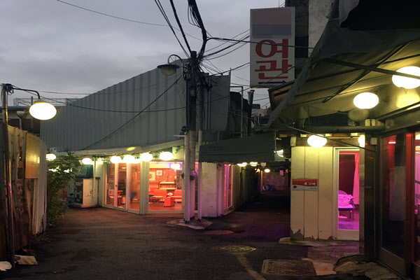 집창촌만 없어지면… 금싸라기 된 천호텍사스촌