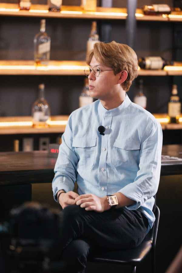 거실엔 술집, 부엌엔 편의점…토니안의 황당한 집