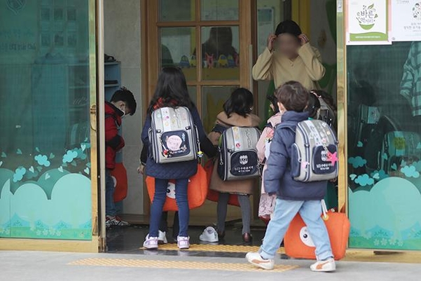 [속보] 서울교육청, 개학 연기 한유총 설립허가 취소 결정