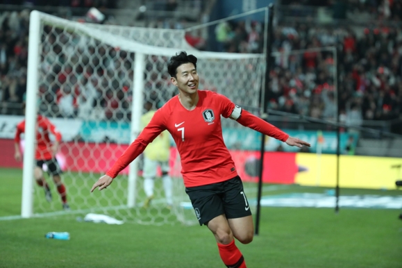 손흥민, 콜롬비아 상대로 전반 16분 선제골