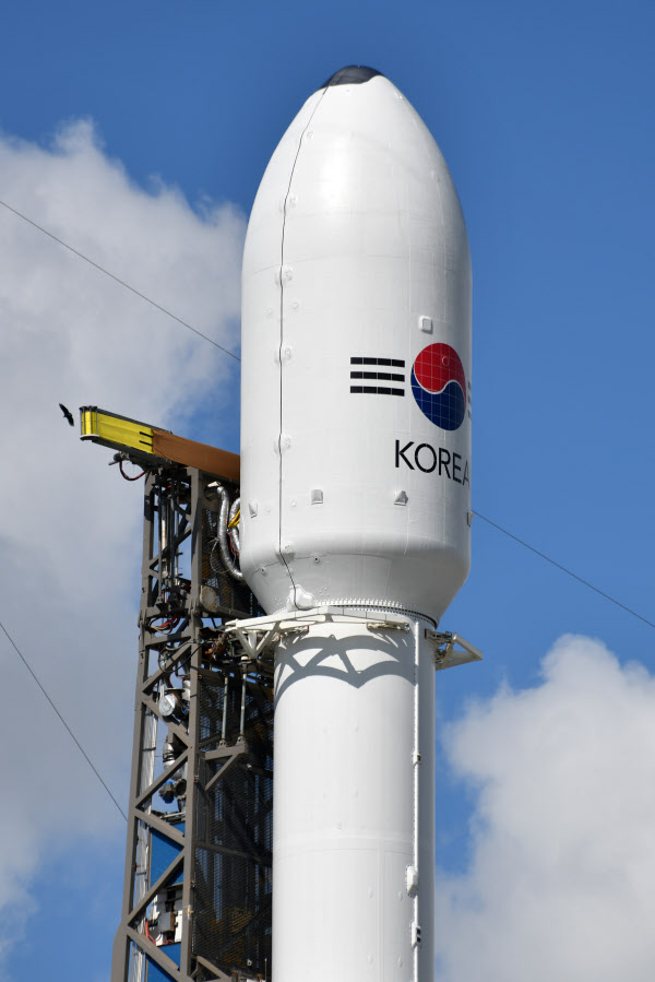 아나시스 2호 발사 성공, 한국 세계 10번째로 軍통신위성 보유