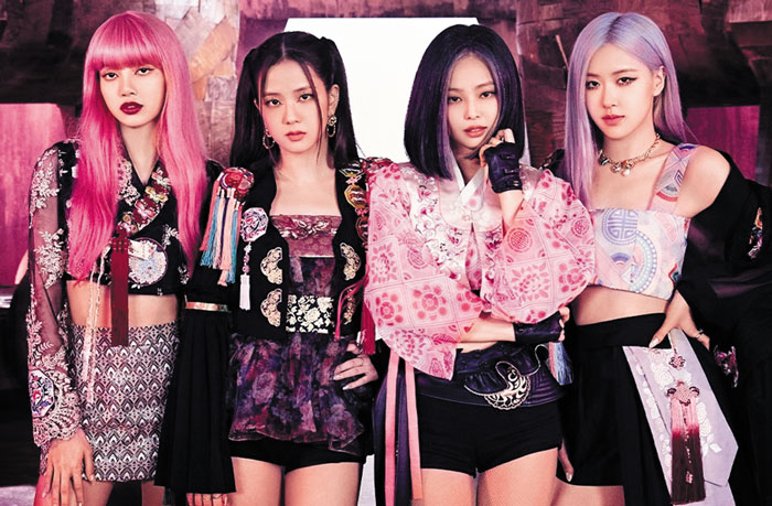 한 달만에 조회수 4억… 그 한복, 제가 만들었어요