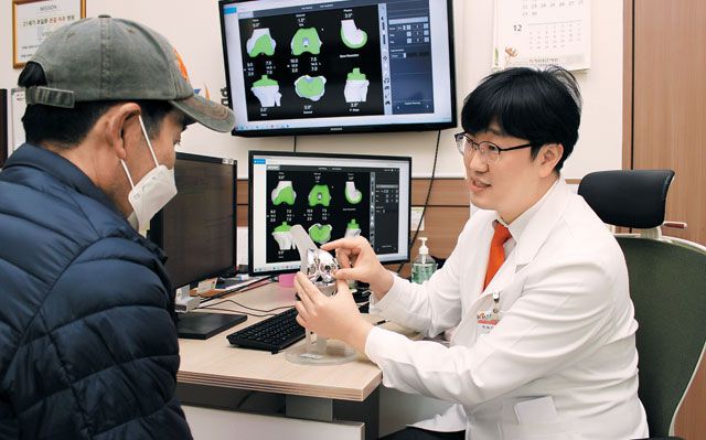 로봇 인공관절 수술, 일반 수술보다 통증 지수 55% 낮춰