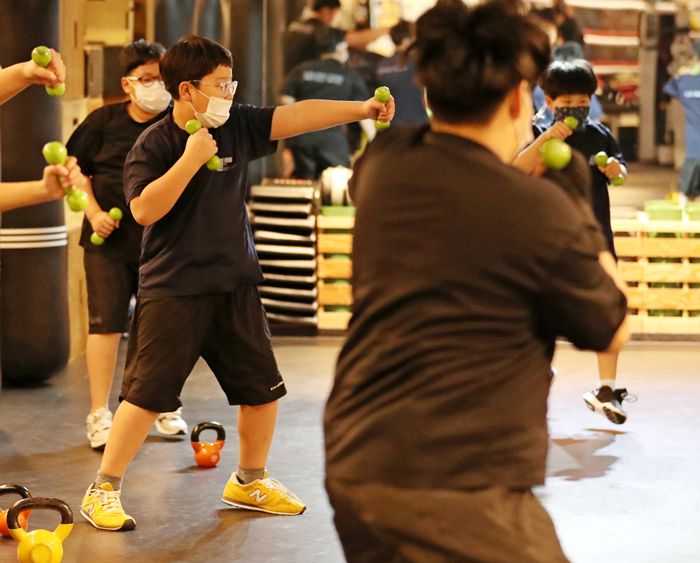 급식 대신 분식… 열살 민수 5㎝ 클때 15㎏ 쪘다