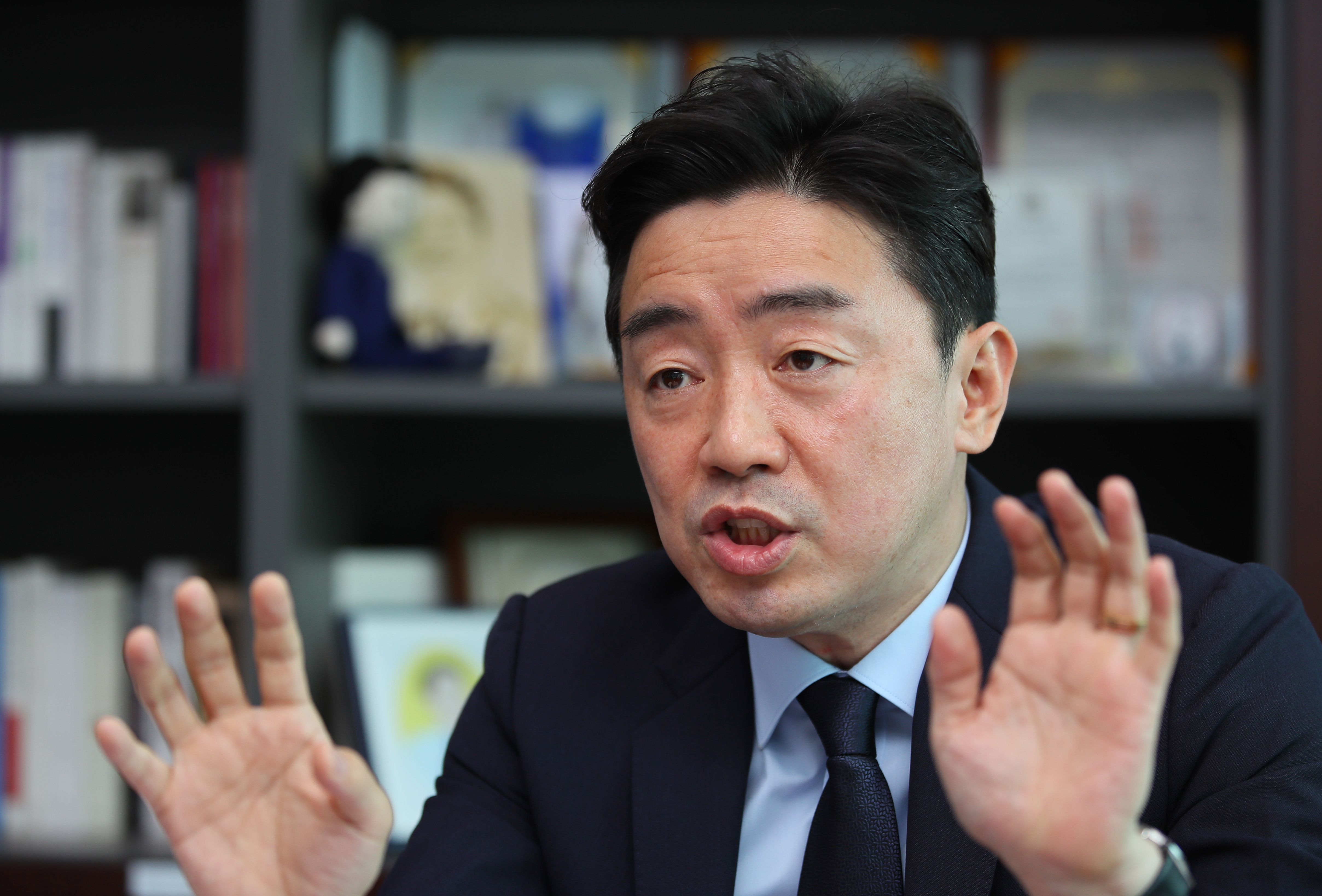 與 강훈식 “이준석 패싱? 무례한 윤석열 탓… 곧 이재명이 역전”