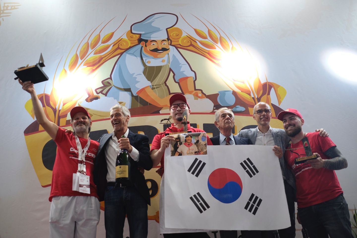 나폴리 피자의 王, 한국에서 나왔다