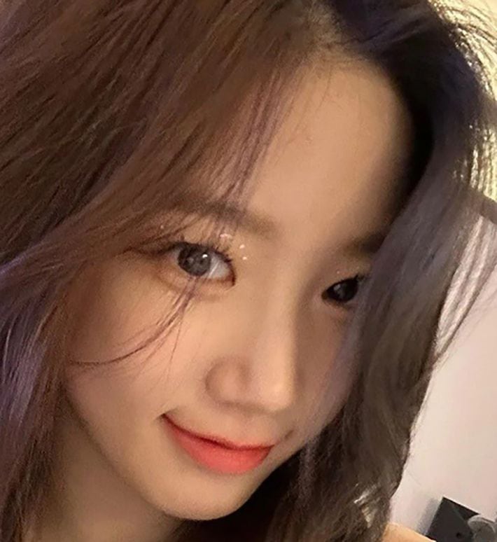 슈가 플럼 페어리부터 블링블링 파츠까지! 빛의 홀리데이 메이크업