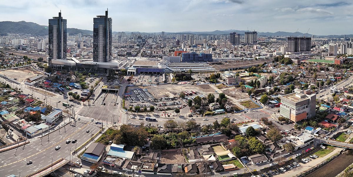 대전역 선로에서 20대 남성 KTX 열차와 충돌…일부 운행 지연